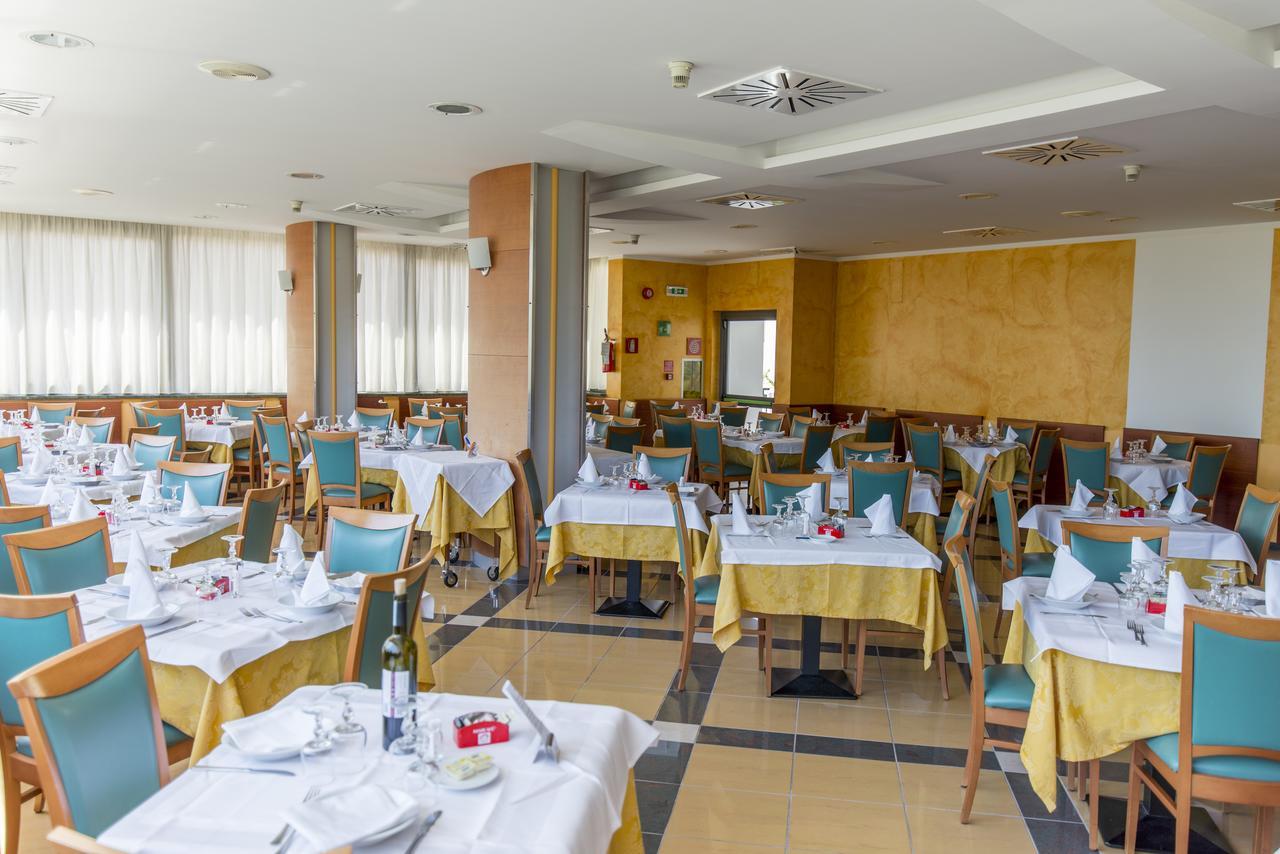 Hotel Atlas Alba Adriatica Exterior photo