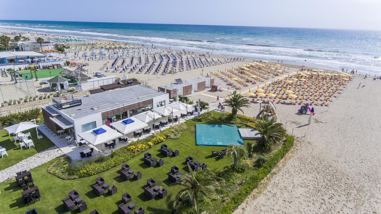 Hotel Atlas Alba Adriatica Exterior photo