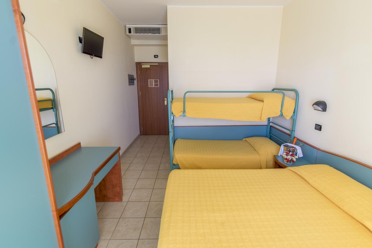 Hotel Atlas Alba Adriatica Exterior photo